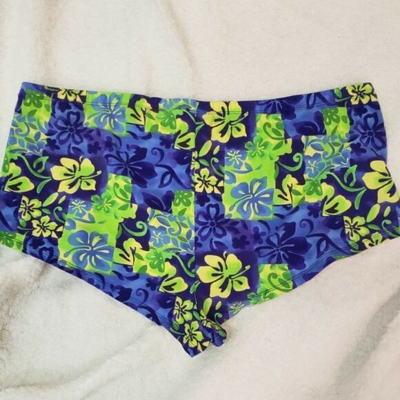 Sand & Sun Swim Shorts & Bikini Bottom (2) Size 3X - Picture 3 of 7